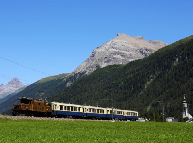 053_Schoene Aussichten Touristik-Alpine Classic Pullman Expressrhb1438
